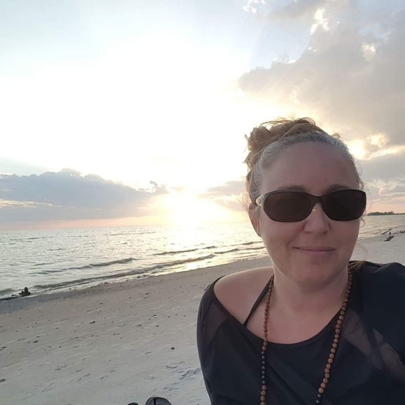 Meet your Posher, Shayna - Picture 1 of 1